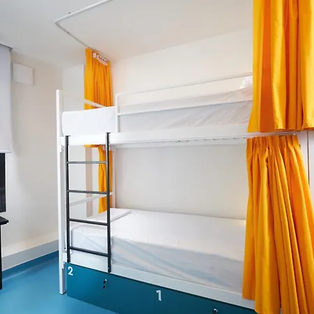 Odd Hostel *