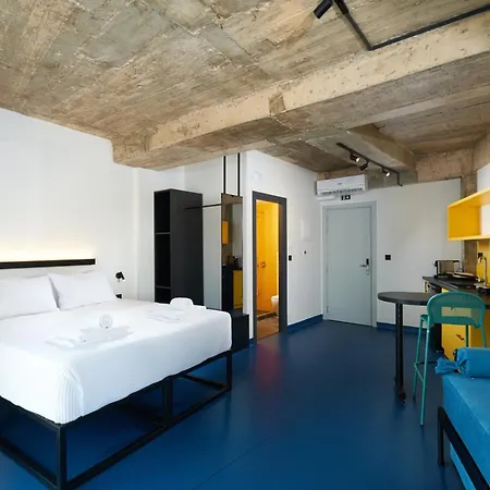 Odd Hostel *