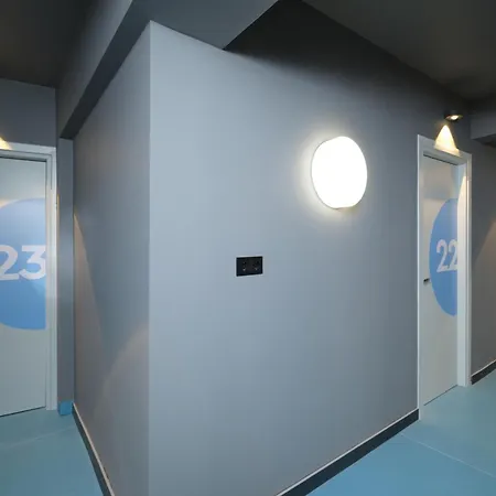 Odd Hostel *